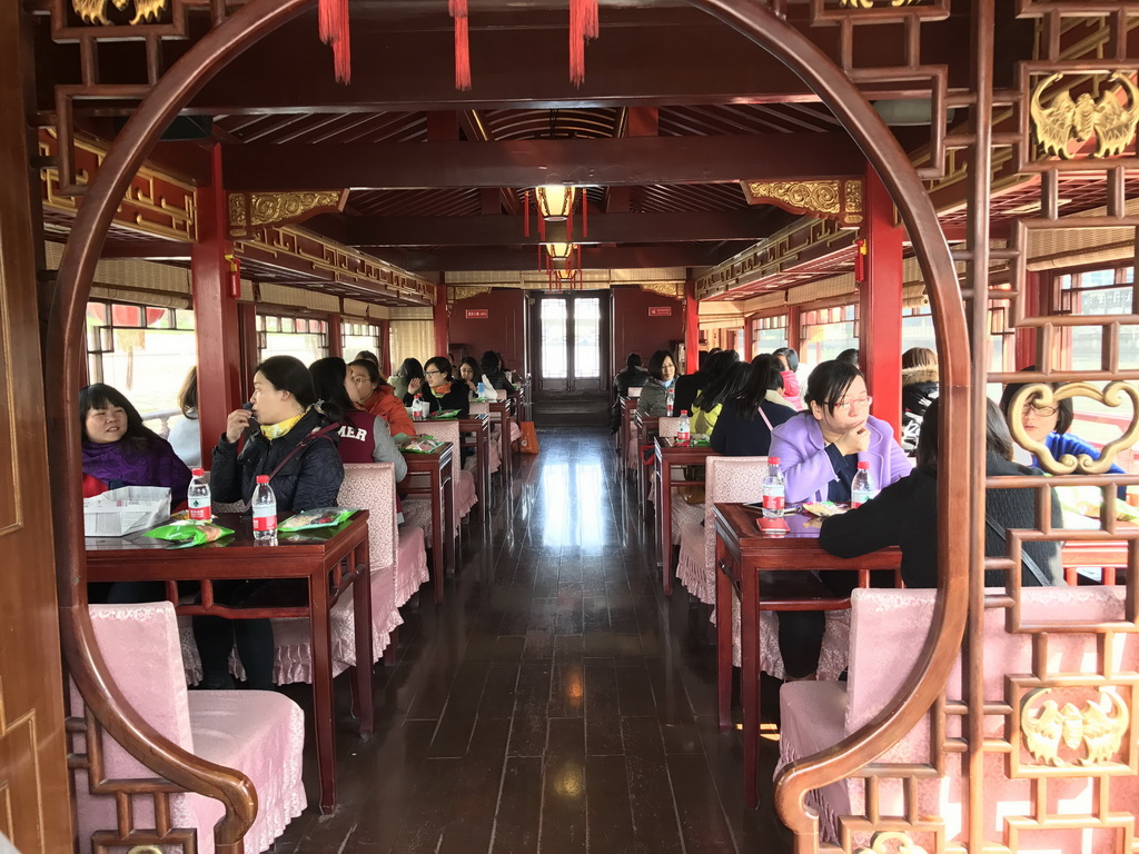 公司动态-组织职工“乘画舫游外秦淮河” 组织职工“乘画舫游外秦淮河”